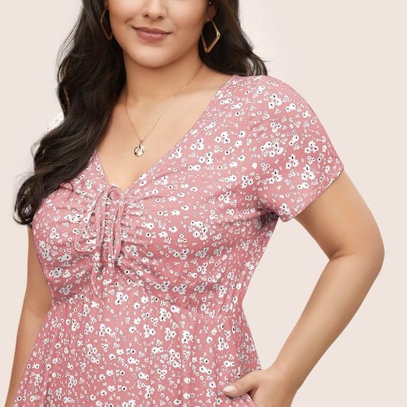 BloomChic Plus Size Ditsy Floral Elastic Waist Knot Drawstring Dress - Picture 3 of 6